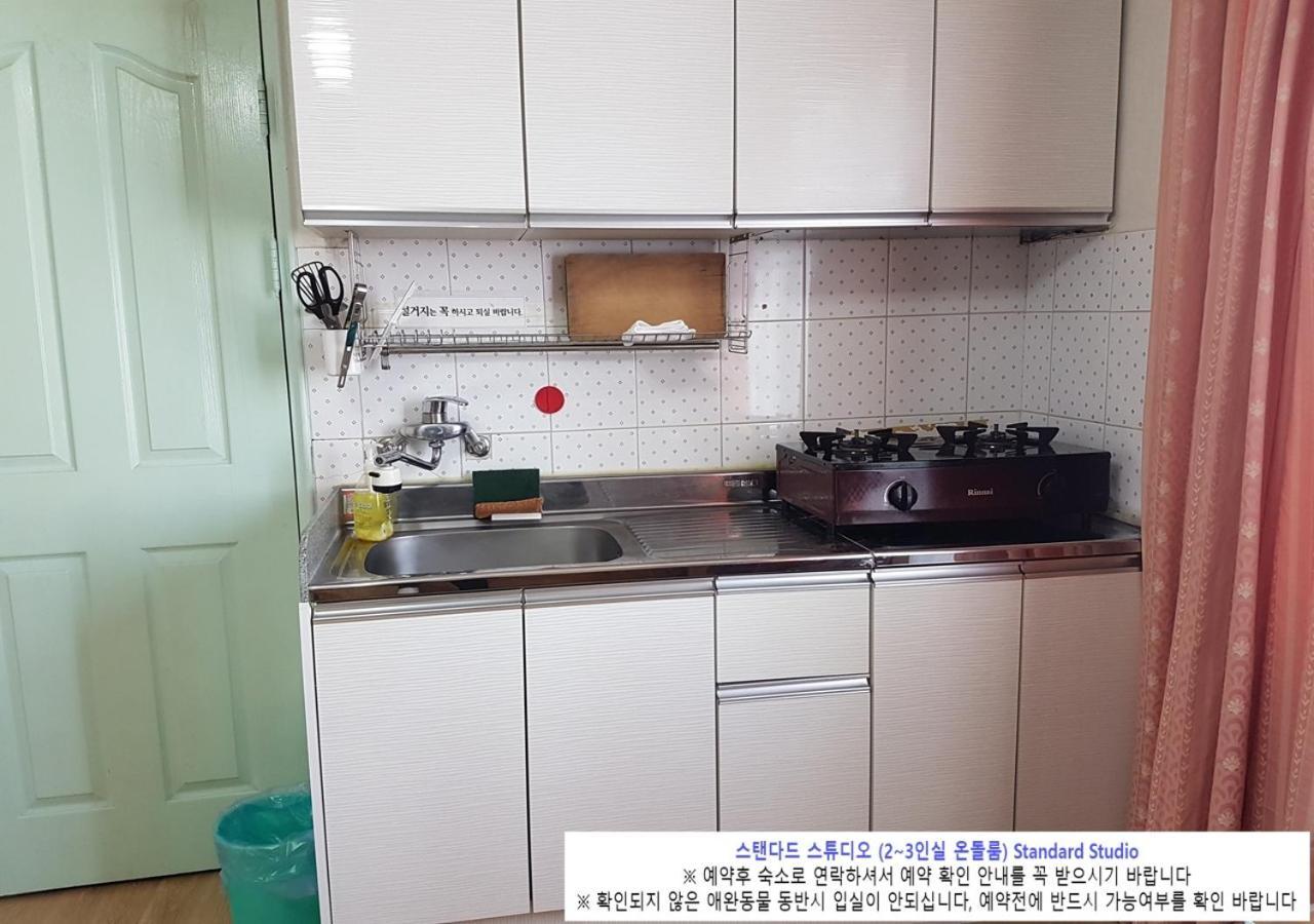Seaside Minbak Villa Goseong  Exterior photo