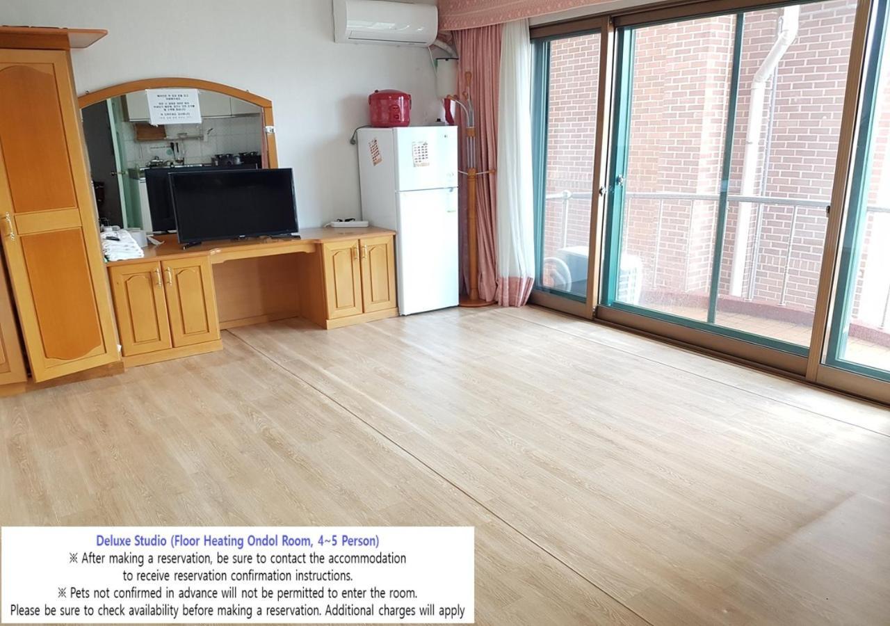 Seaside Minbak Villa Goseong  Exterior photo