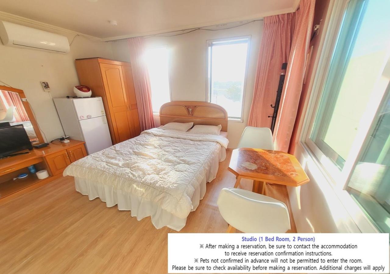 Seaside Minbak Villa Goseong  Exterior photo